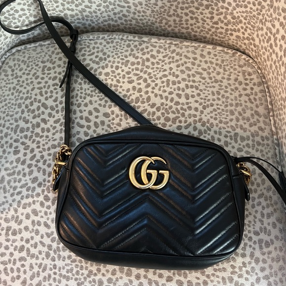 GG MARMONT SMALL SHOULDER BAG - Picture 2 of 11
